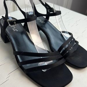 Prima sandal SIZE 7.5 GABRIELLE